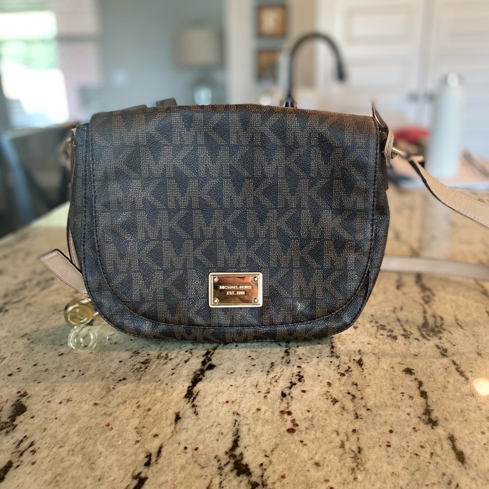 MK gently loved purse